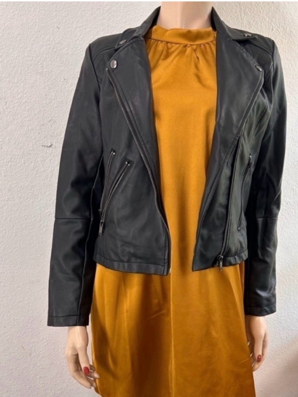 Coffee shop Black Faux Leather Moto Jacket - Sleek Zip Detail - Picture 16 of 16